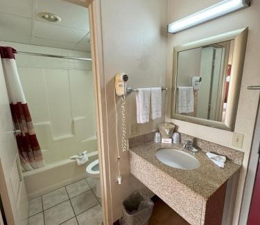 Elyria Hotel | Sycamore Suites