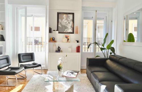 Moncloa - Arguelles Apartment | Precioso Piso en Pleno Centro Plaza España AC & WiFi