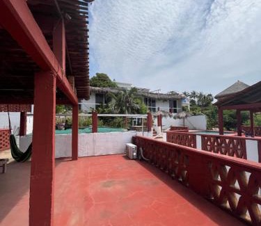 Santa Maria House | Seaside Serenity: Iconic Surf Bungalows