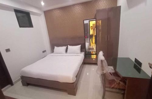 Delhi Hotel | OYO Golden Key In Narela