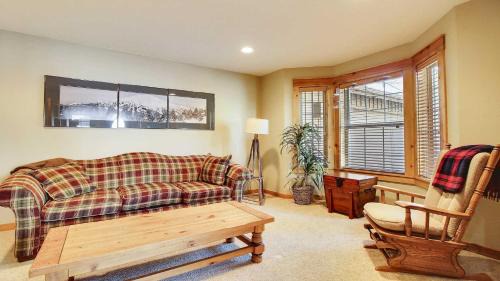 Deer Park House | Oregon Loop 05