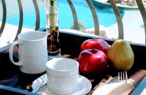 El Tezal Apartment | Brand New! studio condo furnished, very fast Wifi FIBER OPTIC speeds up to 100Mbps Big tv with premium channels, parking spot for guests and Nesspreso-nescafe dolce machine, big swimming pool, 3 blocks from the beach in Cabo!