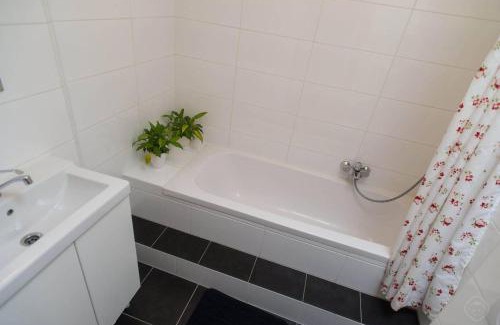 Da Costabuurt Apartment | Stunning Amsterdam Center 4 Bedroom, 3 Bathroom Apartment w/ Terrace & Balconies, Sleeps 6, Ref. AMS