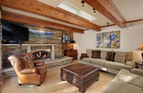 Aspen House | Chateau Eau Claire Unit 11