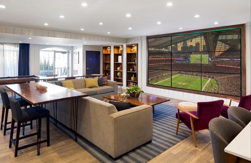 West Bloomington Hotel | Holiday Inn - Bloomington W MSP Airport Area