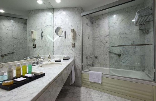 Sector 1 Hotel | Delfines Hotel & Convention Center