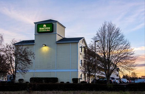 Salem Hotel | HomeTowne Studios Salem OR