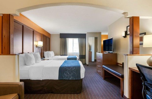 Stevensville Hotel | Comfort Suites Stevensville - St Joseph