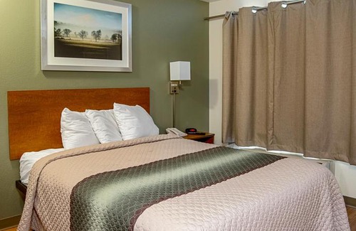 Salem Hotel | HomeTowne Studios Salem OR