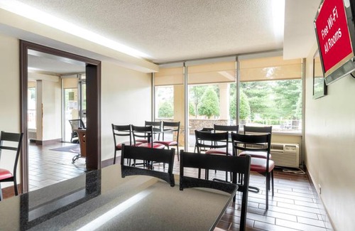 Charlottesville Hotel | Red Roof Inn Charlottesville