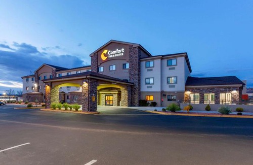 Page Hotel | Comfort Inn & Suites Page at Lake Powell