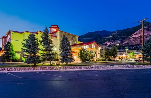Uintah Hotel | BEST WESTERN Plus Canyon Pines