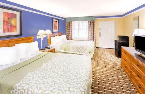 Little Rock Medical District Hotel | Days Inn by Wyndham Little Rock Medical Center