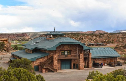 Torrey House | Cougar Ridge Lodge