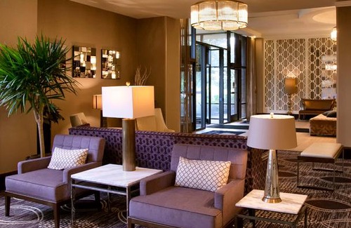 Brooklyn Center Hotel | Radisson Hotel Brooklyn Center