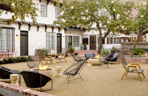 Solvang Hotel | The Landsby