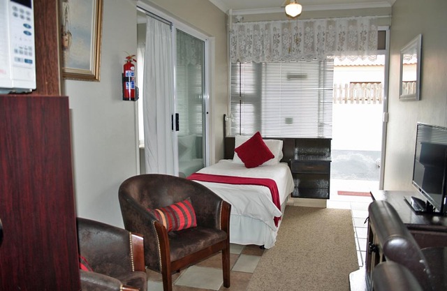 Room for 3 Guests - Amarachi Guesthouse in Swakopmund Namibia - Beach in 500m