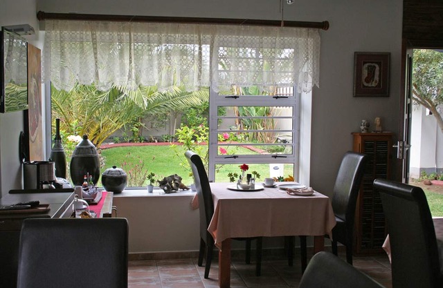 Room for 4 Guests - Amarachi Guesthouse in Swakopmund Namibia - Beach in 500m