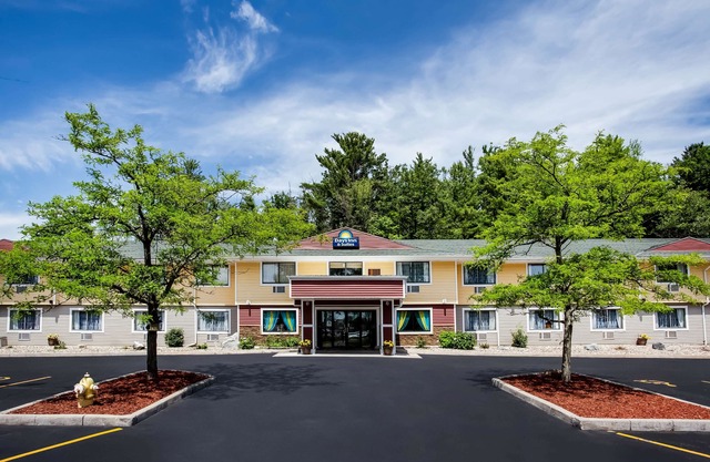 Days Inn & Suites by Wyndham Stevens Point