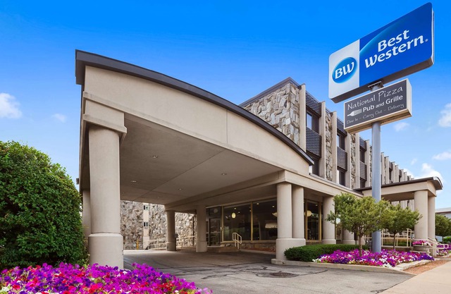 Best Western Plus Milwaukee West