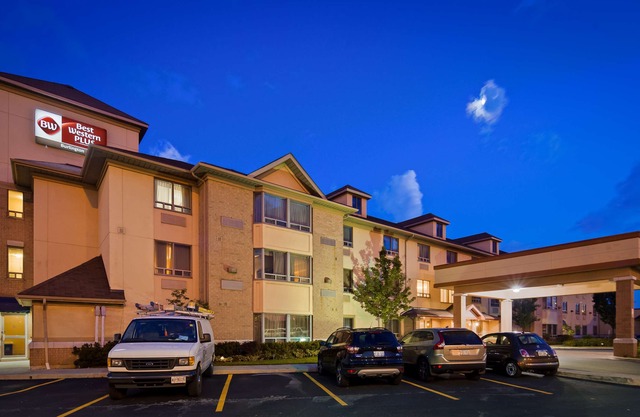 Best Western Plus Burlington Inn & Suites