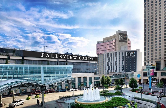 Four Points by Sheraton Niagara Falls Fallsview