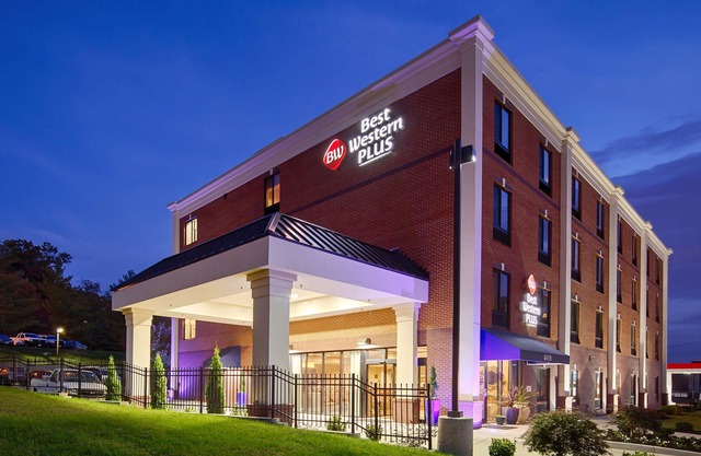Best Western Plus College Park Hotel