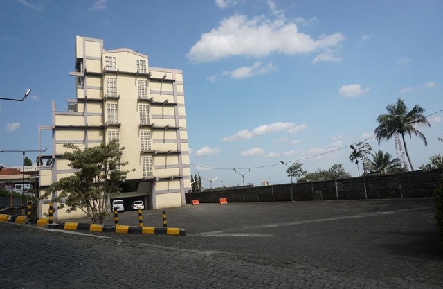 Hotel Puriwisata Baturraden 