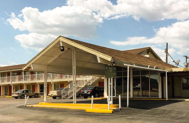 Thunderbird Motel Hillsboro