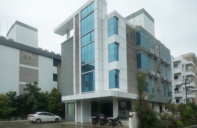 OYO 16354 Hotel Sai Srushti