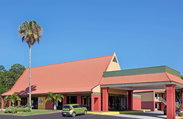 Days Inn by Wyndham Cocoa Cruiseport West at I-95/524