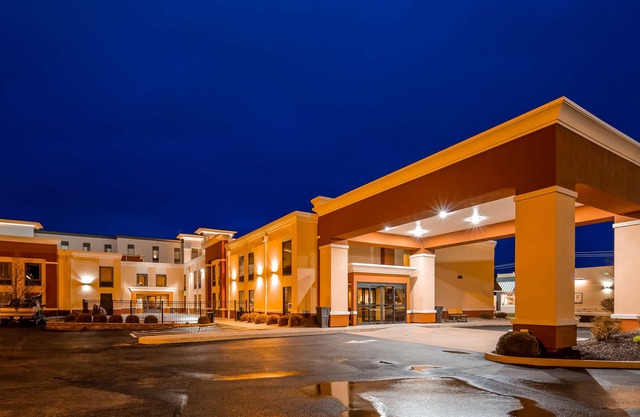 Best Western Plus Parkway Hotel