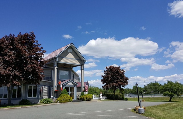 Granite Town Hotel