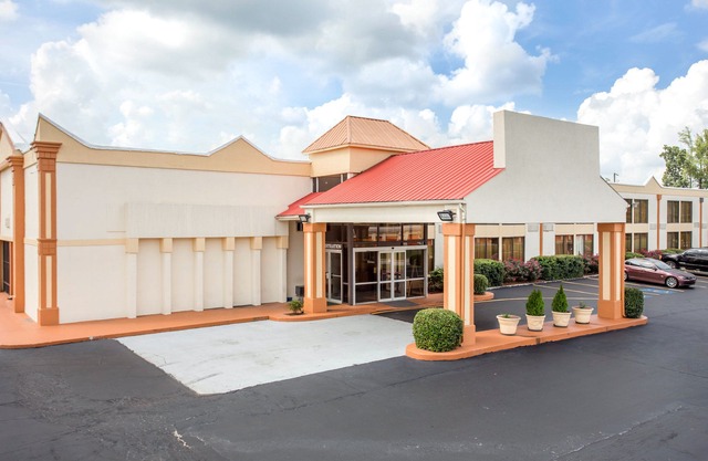 Rodeway Inn Stone Mountain