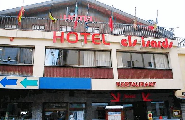 Hotel Refugi dels Isards - INCL. LIFT PASS Four-bed room, shower/wc, HB