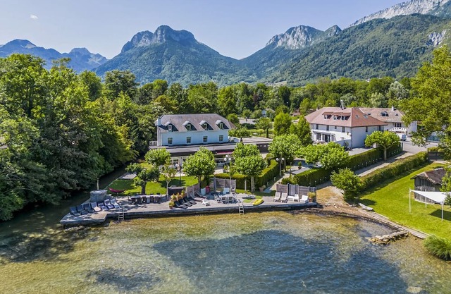 Maison Blanchard - Seven Bedroom Villa, Sleeps 16