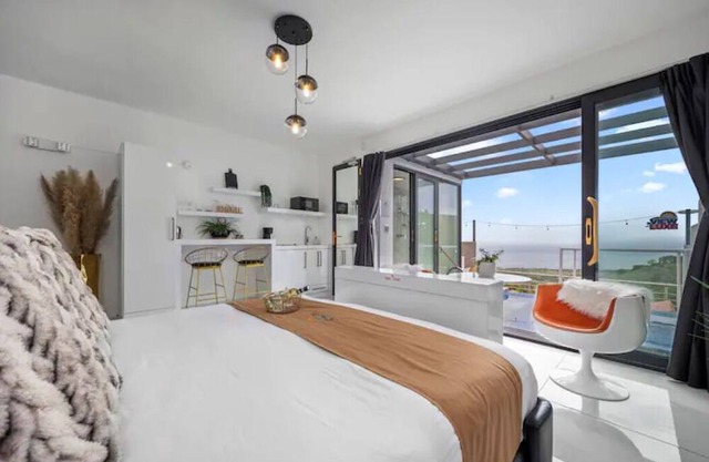 Sunset Suite-W/Private & heated Pool & King Bed-ADULTS ONLY