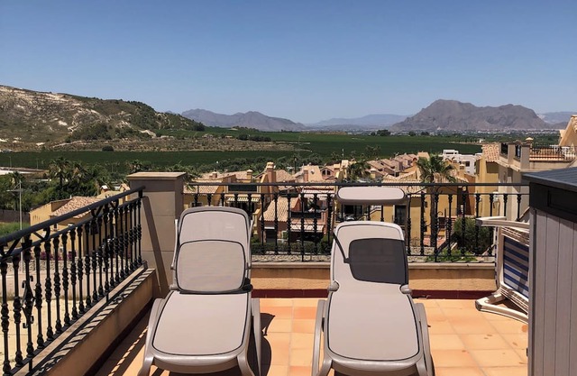 Cozy 2-bedroom apartment in fabulous Algorfa with WiFi, AC, 2-bathrooms
