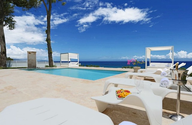Luxury Oceanfront 3-bedroom Villa #9