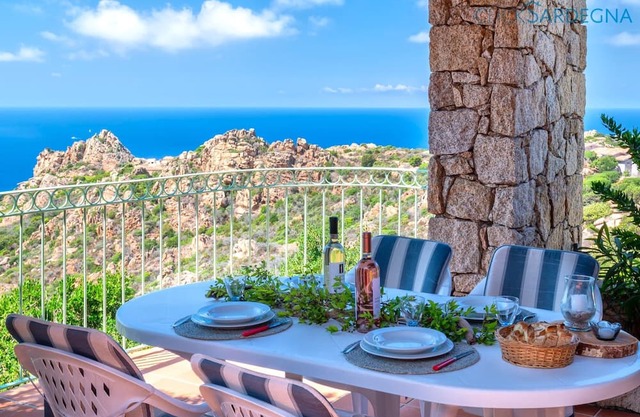 Costa Paradiso villa with independent swimming pool and wonderful view for 6 people