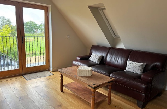 Tranquil Pond View Loft Retreat in Sudbury