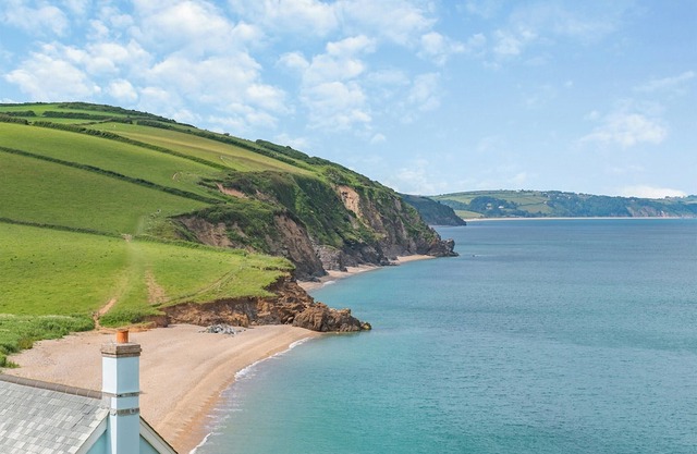 2 bedroom accommodation in Hallsands