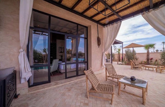 Luxurious Riad with spa and pool