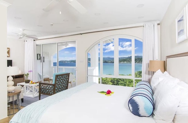 Studio Suite, King at Mount Cinnamon, Sea Views, Refresh on Scenic Balcony
