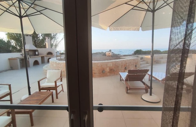 Sea Sand and Sun Beachfront Holiday Apartment