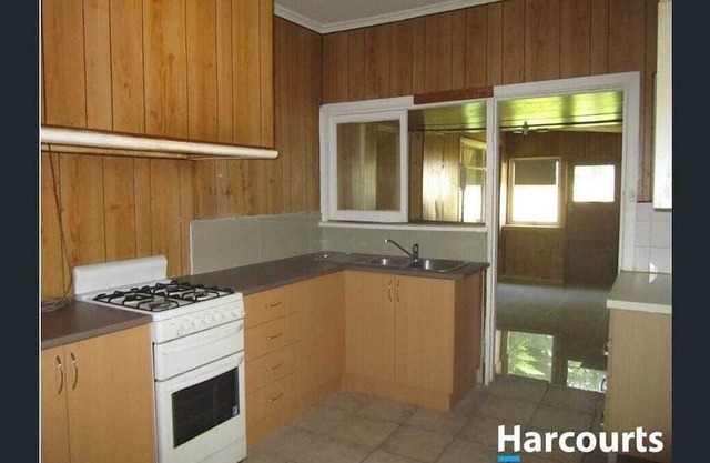 Springvale Couple Room for Rent