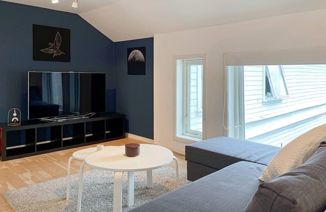 Central 2 Bedroom Near Sea
