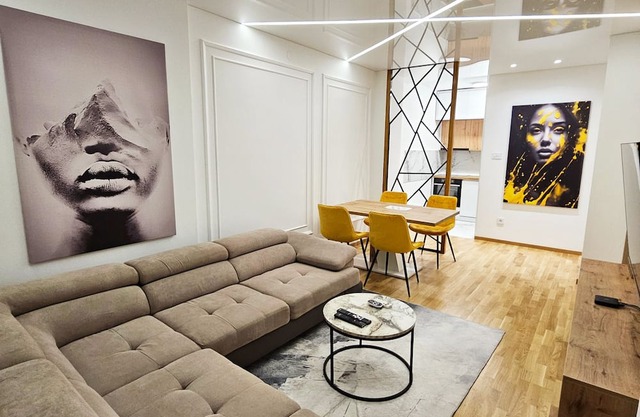 Charming 2-bedroom apartment in fabulous Novi Sad with WiFi, AC