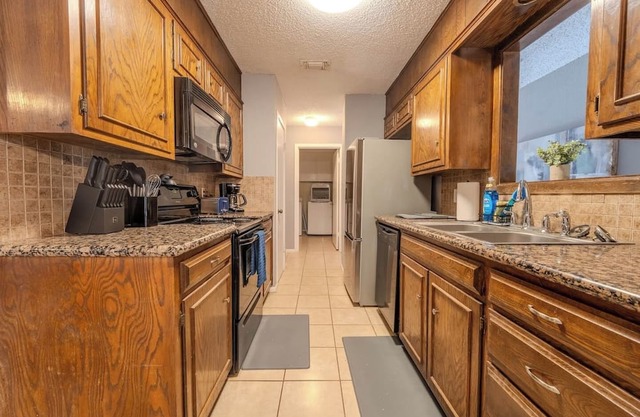 Freemont Estate - 3BR/2BA - Big Backyard