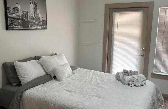 Clean & simple 1 bdrm 5 mins from OKC intl airport